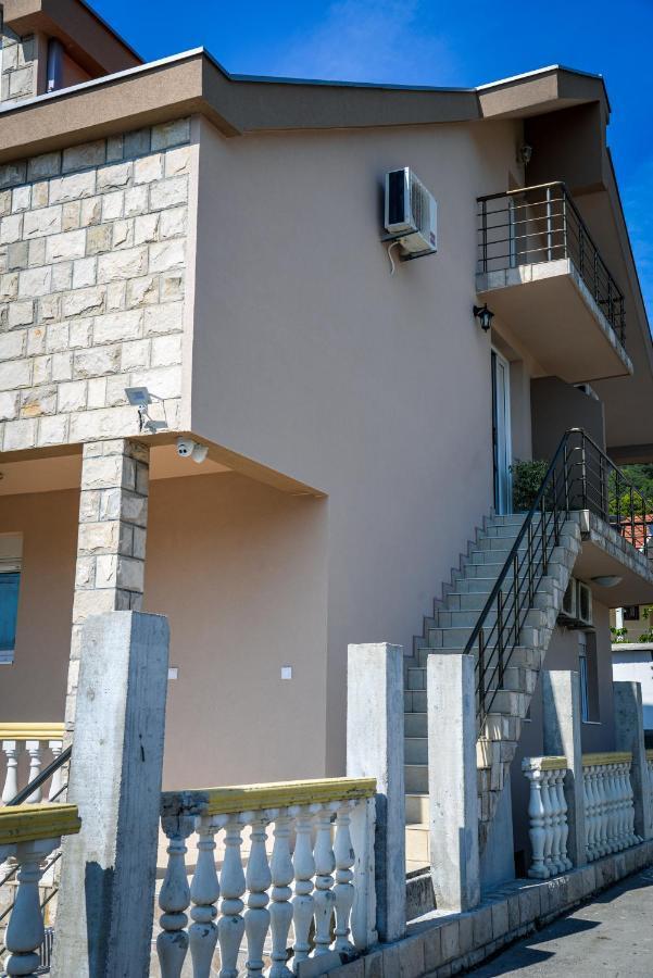 Guest House Ivana Тиват Экстерьер фото