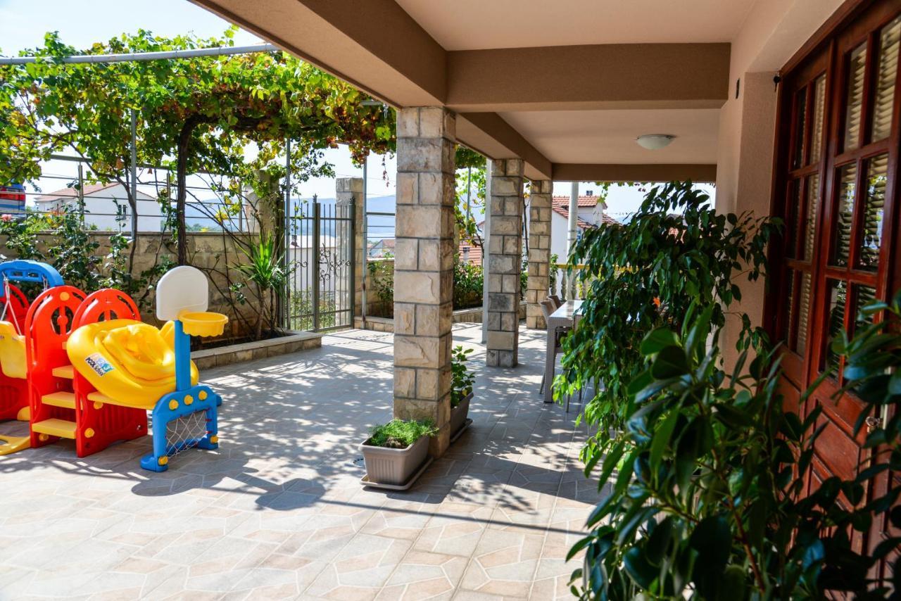 Guest House Ivana Тиват Экстерьер фото