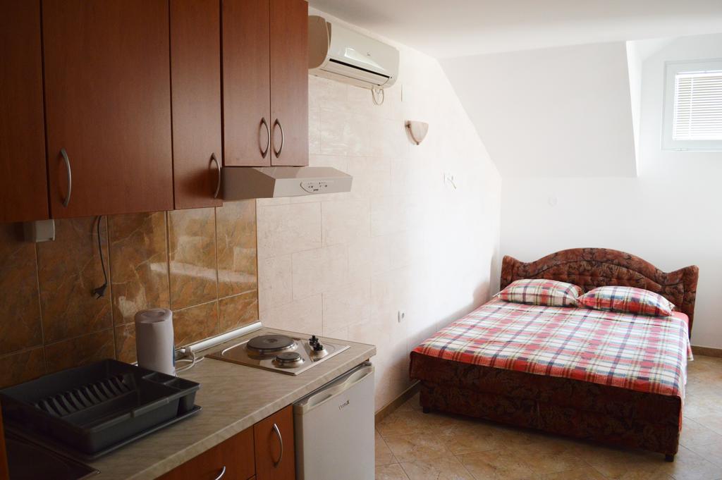 Guest House Ivana Тиват Экстерьер фото