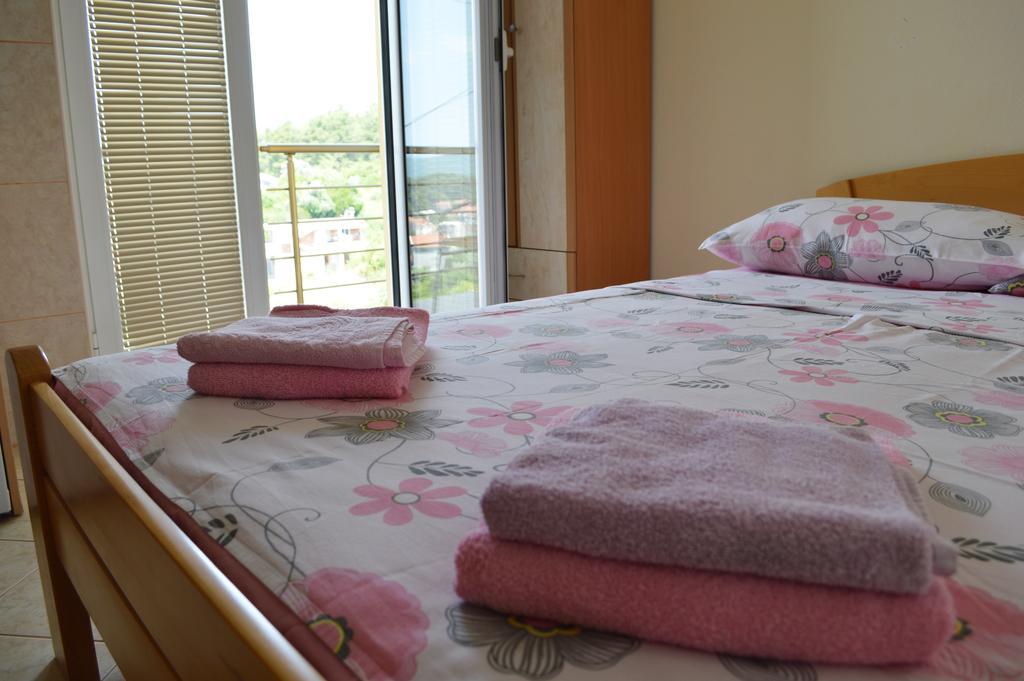 Guest House Ivana Тиват Экстерьер фото