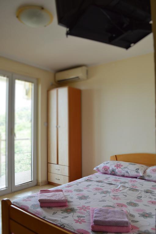 Guest House Ivana Тиват Экстерьер фото
