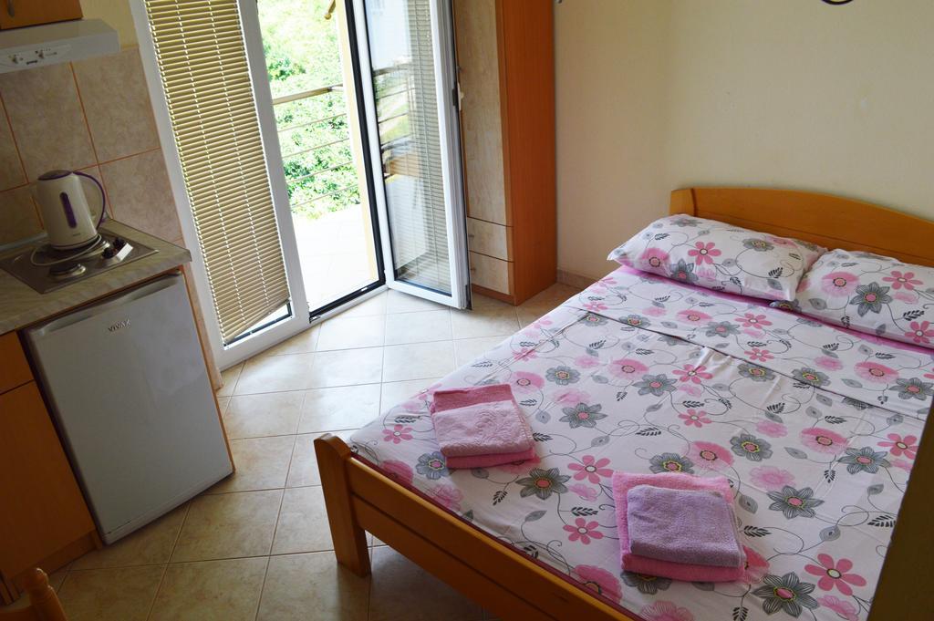 Guest House Ivana Тиват Экстерьер фото