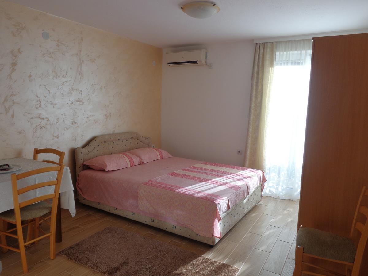 Guest House Ivana Тиват Экстерьер фото